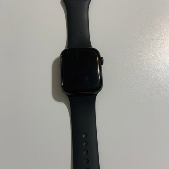 Apple Watch Series 4 44 mm Aluminum Spac